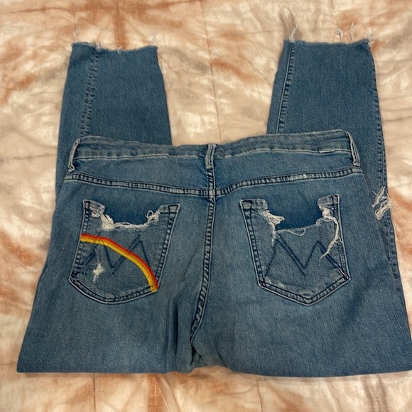 RARE FIND!!!! Mother Denim High Waisted Looker Ankle Chew, Learning to Hula - Picture 4 of 4